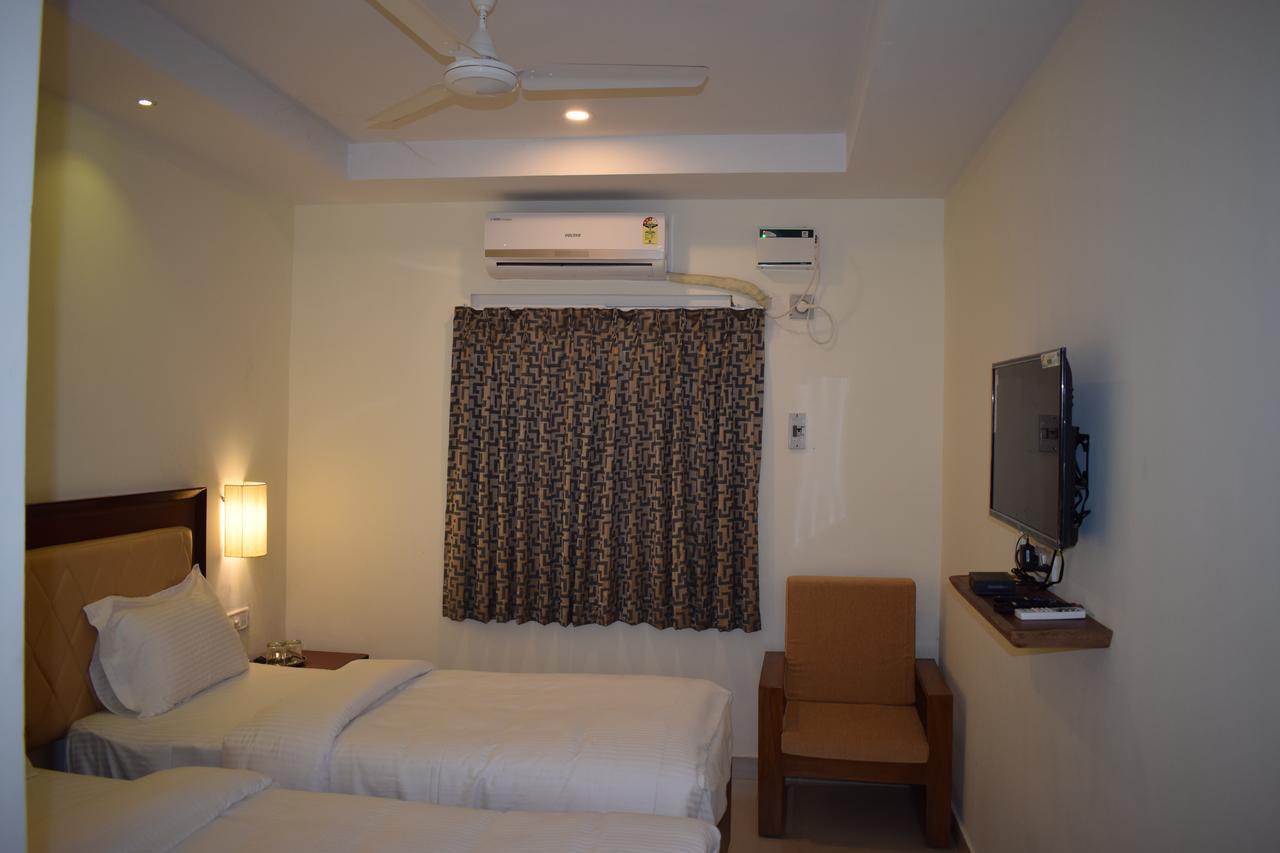 Ak Sea View Residency Ξενοδοχείο Ποντισερί Δωμάτιο φωτογραφία