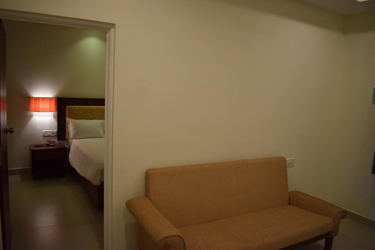 Ak Sea View Residency Ξενοδοχείο Ποντισερί Δωμάτιο φωτογραφία